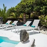 Eslanzarote Testeyna House, Heated Pool, Super Wifi, Sat Tv, View To The Volcanoes