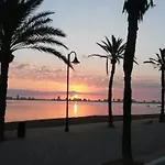 Piso renovado a 200 metros de la playa