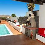 Villa Chinamar by Villa Plus