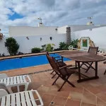Casa 56 El Palomar, 3 Bed Villa ,Playa Blanca ,Large Private Gardens Heated Pool