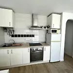 Casa Perdy, Beautiful 1 Bedroom Apartment With Communal Pool