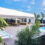 Villa Macan