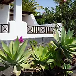 Villa Isa Sea Views