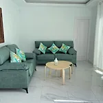 Villa Linda 17B