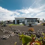 Villa Babel - First Line Seafront Holiday House