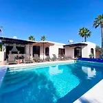 Villa Alicia By Jk Lanzarote