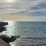 Spacious Apartment In Arrieta With Terrace