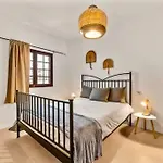 Casa Del Flamboyan