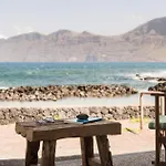 Casa Charcon Bajo, En Primera Linea De Mar - Best Villas Lanzarote