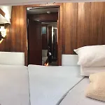 Marina Oasis, Your Boatel