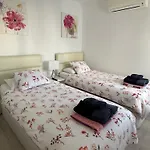 Los Gracioseros Apt 207