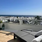 Ocean Kiss Apartment