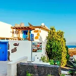 Eco Fisherman\'S Seafront Cottage - Fantastic Views - Private Courtyard