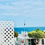 Canaryislandshost L Mar