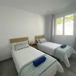 Imperdible Villa Con Piscina Y Barbacoa