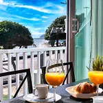Casa Rame Beachfront, Amazing Seaview, Air-Con