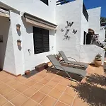 Casa Mo, 2 Bedroom Apartment Close To The Beach