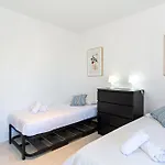 Tuscan Seaviews - 2Br Pool & Terrace