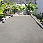 Casa Roja 1 Tias - Quiet Resort, Central, Parking