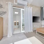 Villa Marina Oasis-Private Pool, Air-Con, Sat Tv