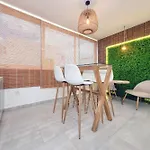 Villa Marina Oasis-Private Pool, Air-Con, Sat Tv