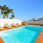 Villa Cielos by Villa Plus