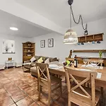 La Casa De Tara