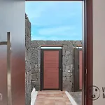 Villa Mauruuru - 10 Minutes Walking To Marina Rubicon, Heated Pool, Bbq & Office Space With Desk And High Speed Internet