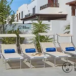 Villa Mauruuru - 10 Minutes Walking To Marina Rubicon, Heated Pool, Bbq & Office Space With Desk And High Speed Internet
