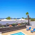 Villa Casa Linden by Villa Plus