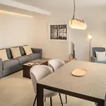 Flora - Panasco Suites