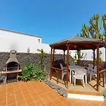 Villa Lagarto Heated Pool Aircon Central Playa Blanca