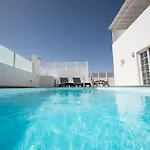 Casa Leize Piscina Climatizada, Vistas & Ac 10 Minutes Walk From Marina Rubicon