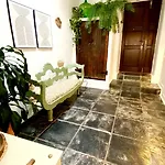 Luana House