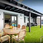 Villa Casa Atilana Luxe Con Piscina Climatizada Privada,Aire Acondicionado,Terraza Privada E Independiente,Wi-Fi