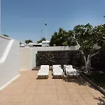 2Br Beach House - Solarium Terrace Shower - 13