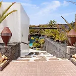 Villa La Cueva