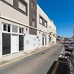 Arrecife Modern House - Renovated & Cozy