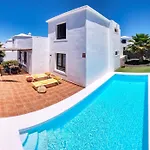 Villa Sapri Piscina Climatizada