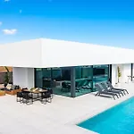 Villa Tenik