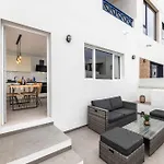 Home2Book Stylish Apt Caleta De Caballo, Terrace