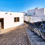Lava And Sea- Private Pool, Amazing Sea Views