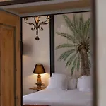 Hotel Emblematico La Casa De Los Naranjos