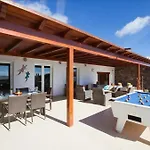 Brilliant Puerto Del Carmen Villa Dos Piedras 4 Bedrooms Private Pool Rustic Styled Interior