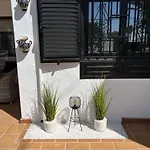Casa Mo, 2 Bedroom Apartment Close To The Beach