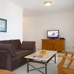 La Avenida Apartamentos