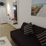 Blue Turtle Apartment, Next To The Beach