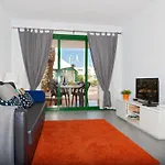 Luxury Beach Front Apartmentos Tahiche