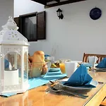 Villa Corona Roses