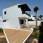 3Br Beach House - Solarium & Shower Terrace
